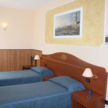 Hotel Belfiore Salzano Kültér fotó