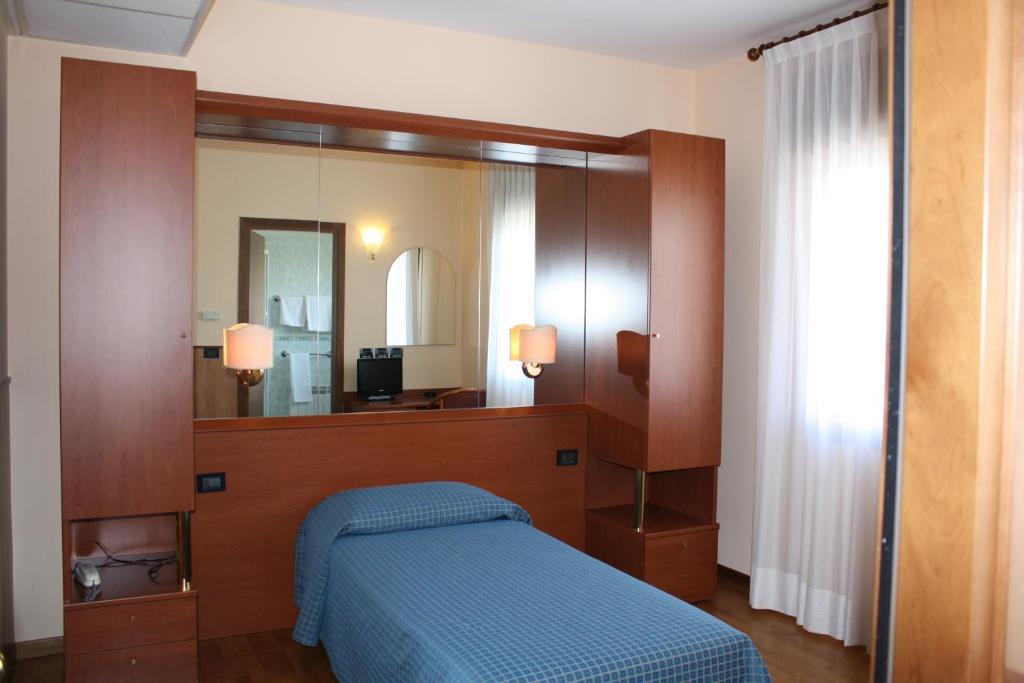 Hotel Belfiore Salzano Szoba fotó